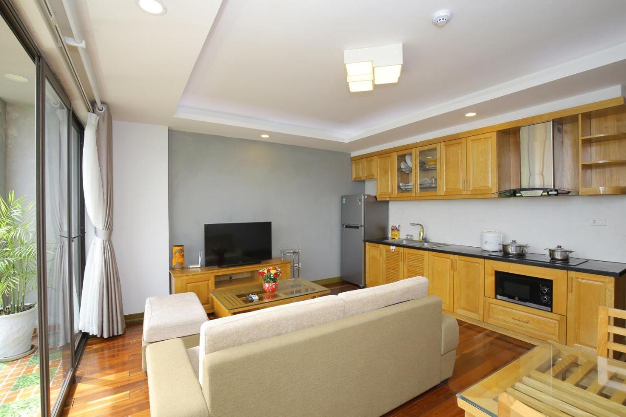 Investland In Truc Bach & Serviced Apartment Ханой Екстер'єр фото